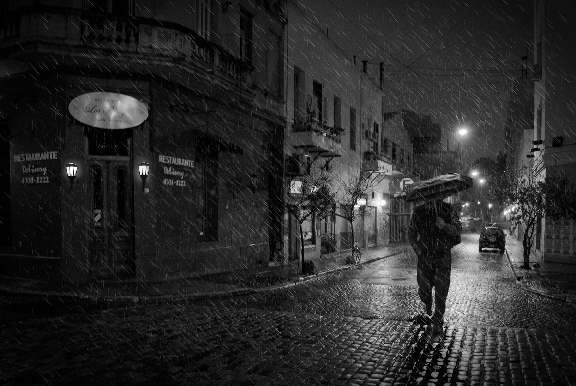 Уличная фотография ночью